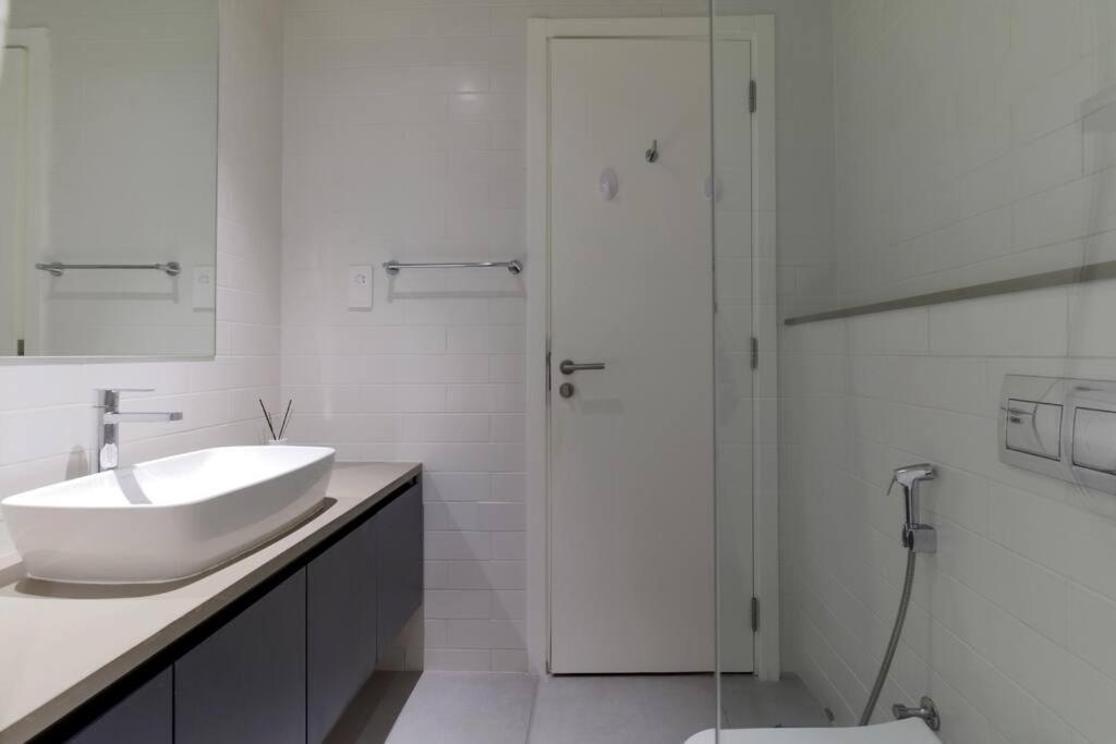 Sahab - Solo 1Br Apt In Al Jada Sharjah Buitenkant foto